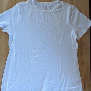 NWOT Eddie Bauer Women's White Super Soft Cotton T-shirt Short Sleeve Comfy L